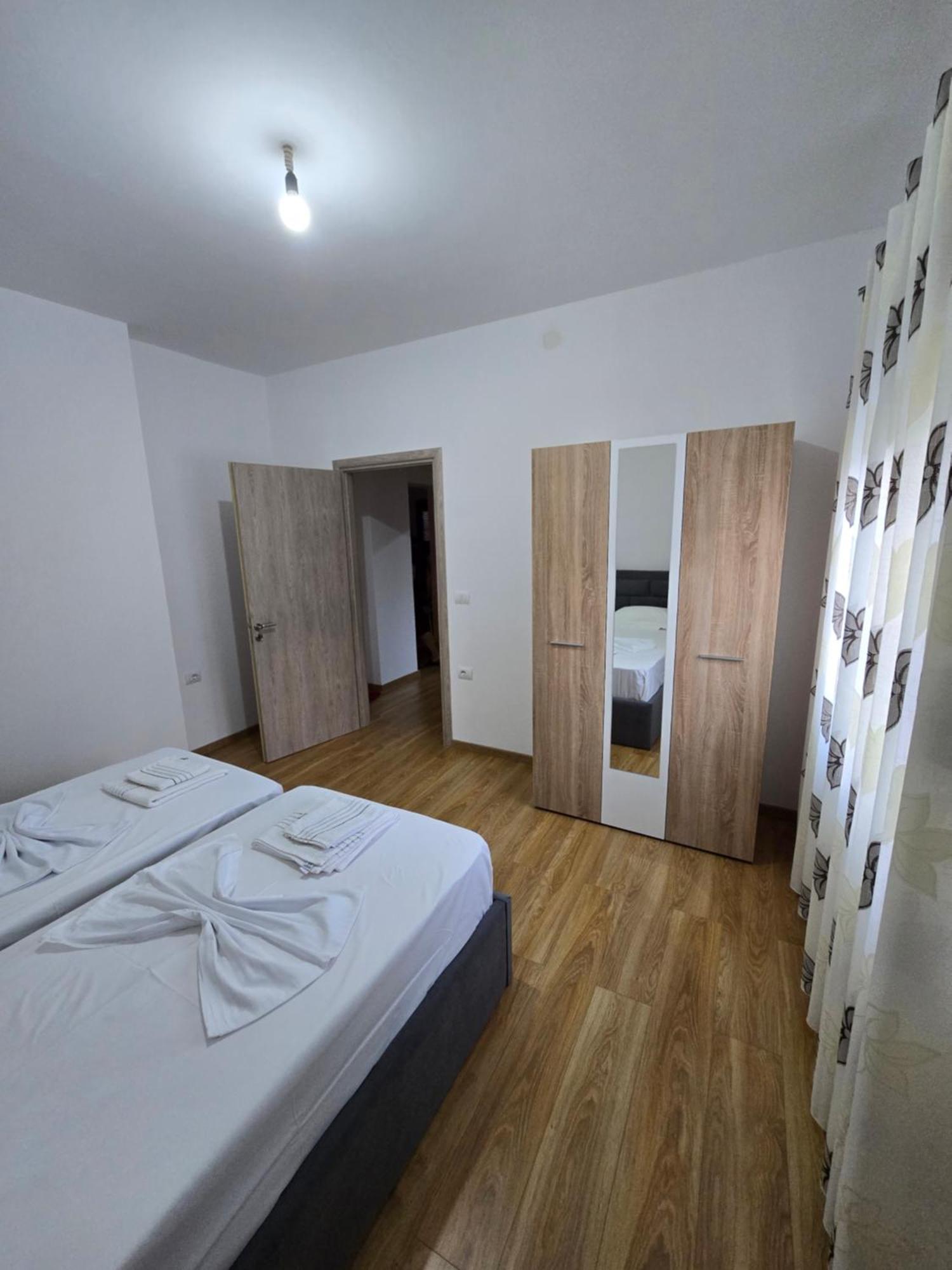 Brana Apartments Sarandë Exterior foto