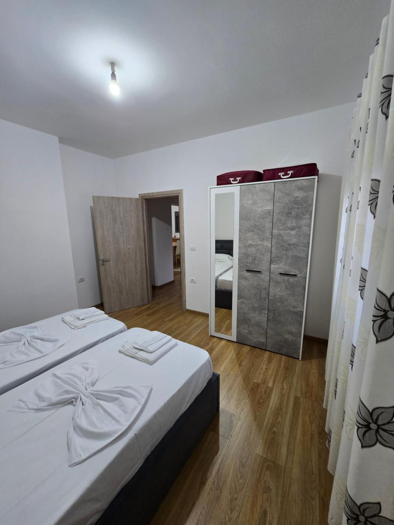 Brana Apartments Sarandë Exterior foto
