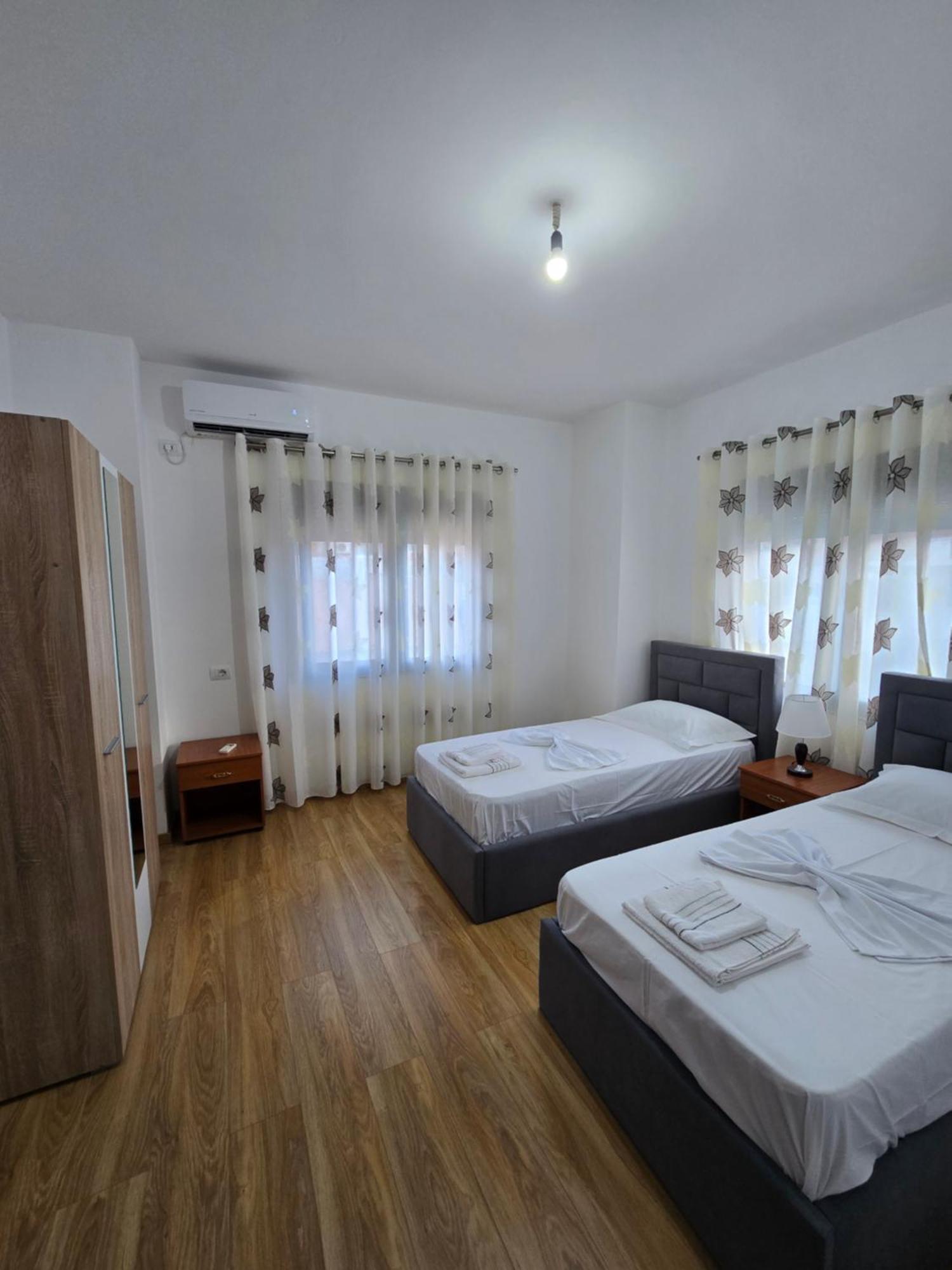 Brana Apartments Sarandë Exterior foto